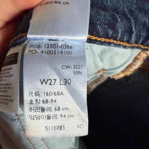 Levi’s Classic Blue 501 Straight Leg Button Fly Jeans size 27 EUC - Picture 8 of 8